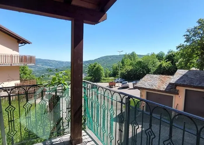 Appennino Via Roma 66 Монтекрето